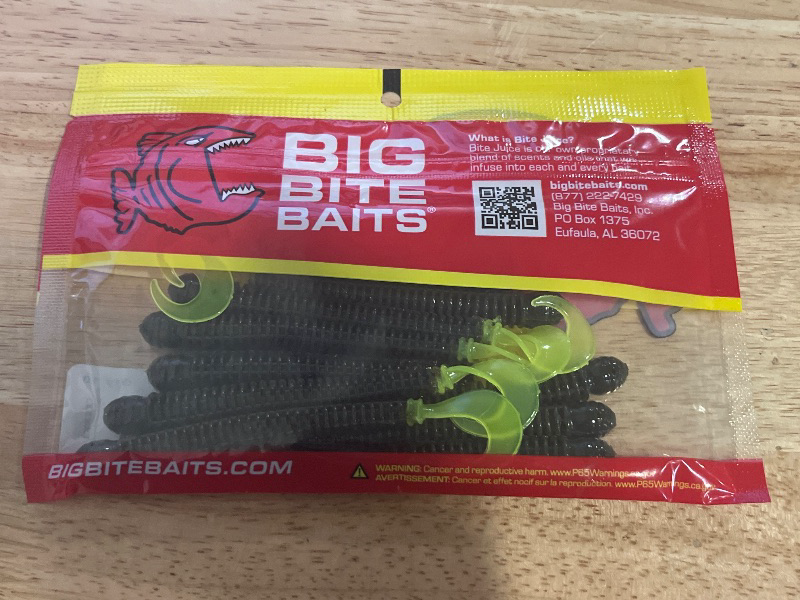 Photo 1 of Big Bite Baits 4 Ring Worm
