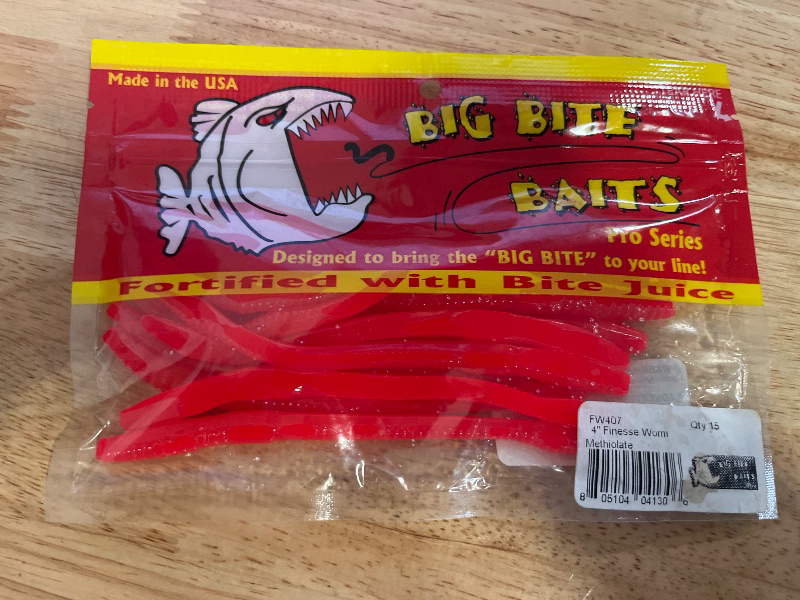 Photo 1 of Big Bite Baits 4" Finesse Worm/METHIOLATE (15 Pack)
