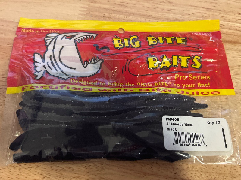 Photo 1 of Big Bite Baits 4" Finesse Worm/Black (15 Pack)
