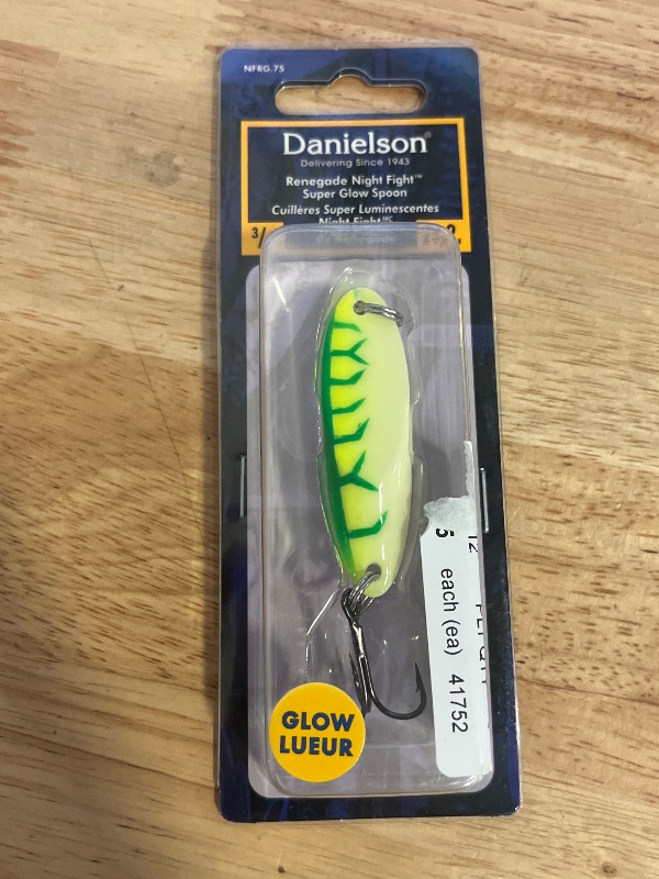 Photo 1 of Danielson Night Fight Renegade Super Glow Casting Spoon FW Spoons Big Game 3/4oz Green Worm
