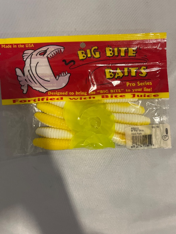 Photo 1 of 5" Fat Grub acid rain 10Qty