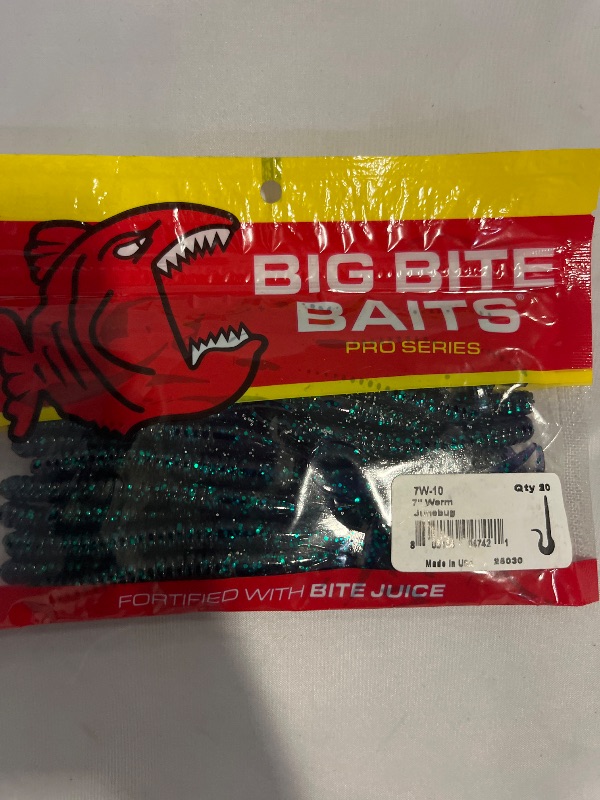 Photo 1 of Big Bite Baits 7" Straight Mag Worm 20pack