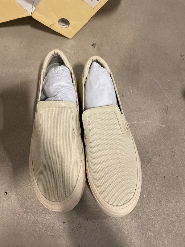 Photo 1 of Cosy island Canvas sneakers size 8.5