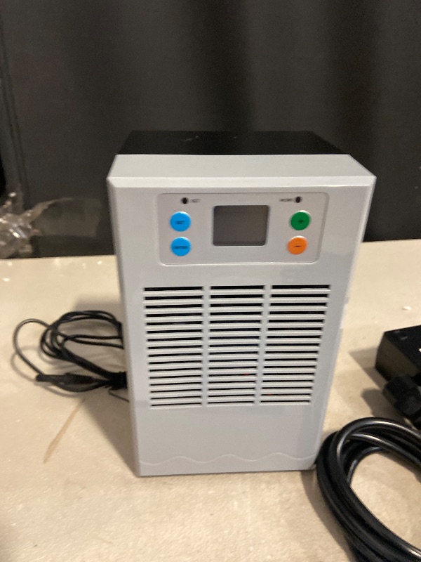 Photo 1 of 30L/7.93GAL Aquarium Water Chiller Fish Tank, Hydroponic Fish Water Tank Chiller with LED Display, Perfect for Home Shrimp Jellyfish Breeding Aquaculture

