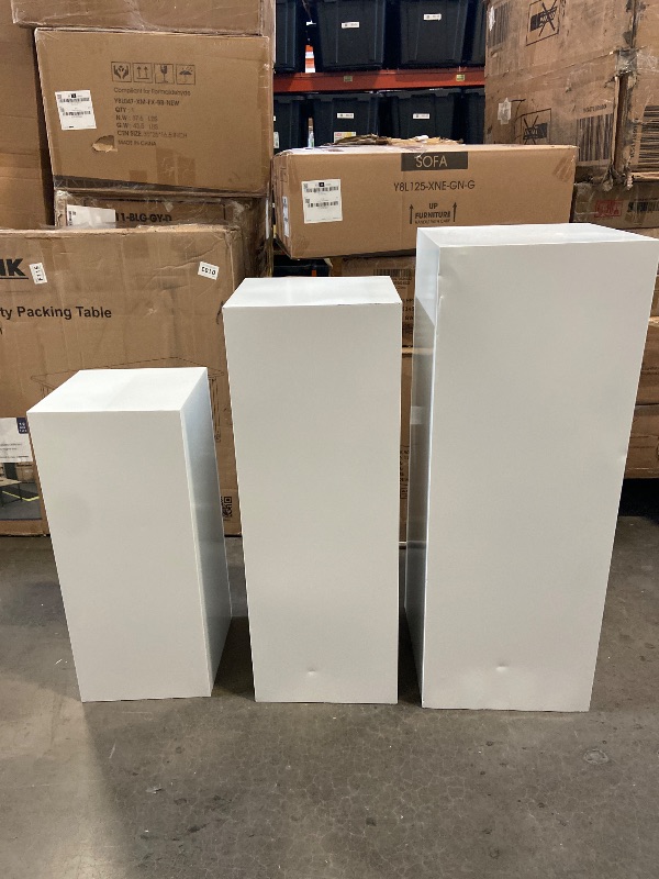 Photo 1 of 3pcs Metal Display Pedestal Stand for Party, Wedding Square Pedestal Stand for Display, White Pink Pedestal for Sculpture Display, Stable and Durable Multifunctional Birthday Wedding Dessert Stand Event Art Decoration (25.5in, 29.7in, 35.4 in Tall)