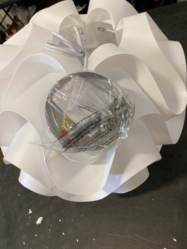 Photo 1 of Lotus Lampshade Lampshade Pendant Light Modern LED Pendant Light White Plastic Shade Suspension Lamp Lighting Puzzle Flower Ceiling Light Fixture Chandelier for Home Cafe Hotel Restaurant Decorative