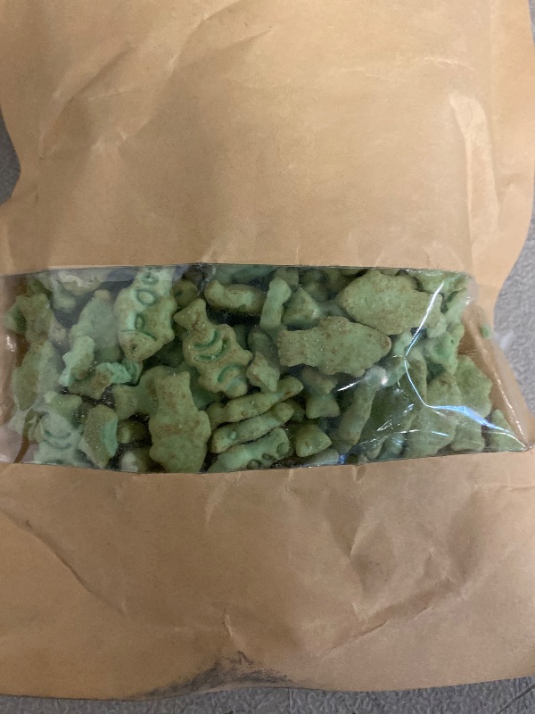 Photo 1 of 150G Mint Fish Shape Cat Biscuits Oem Treats For Cats Natural And Healthy Cat Snacks