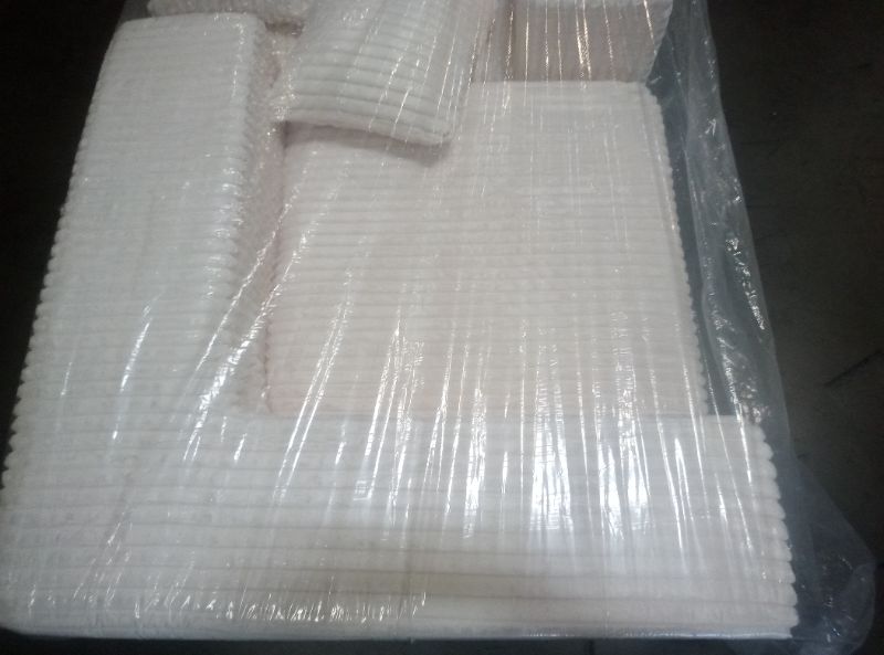 Photo 1 of 70x40in White 2-piece Soft Sofa
