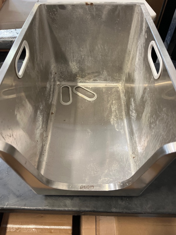 Photo 1 of Ptlom Stainless Steel Litter Box with 13.7'' High Sides Anti-Splashing Seamless Metal Litter Box Extra Large Low Entry Litter Pan for Big Cats