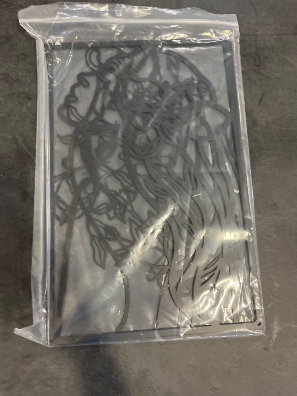 Photo 1 of CHENGU 3 Pieces Minimalist Metal Wall Art Decor, Abstract Woman Line Art Wall Decor, Modern Metal Sculpture for Living Room Bedroom Bathroom Apartment Aesthetic Home Decoration