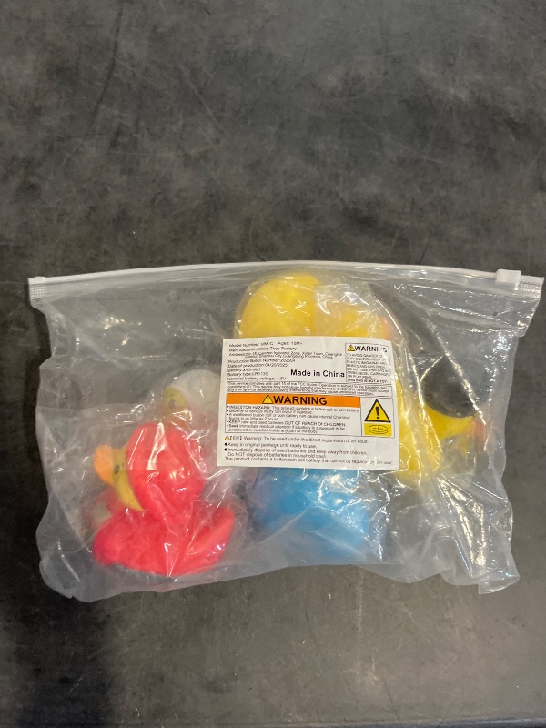 Photo 1 of 5pcs Rubber Ducks