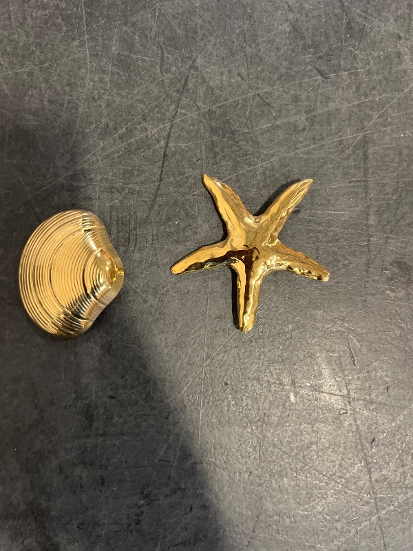 Photo 1 of 2 pcs ocean shell pins