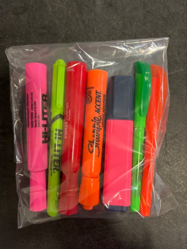 Photo 1 of 7 pack mixed colored HighLighters