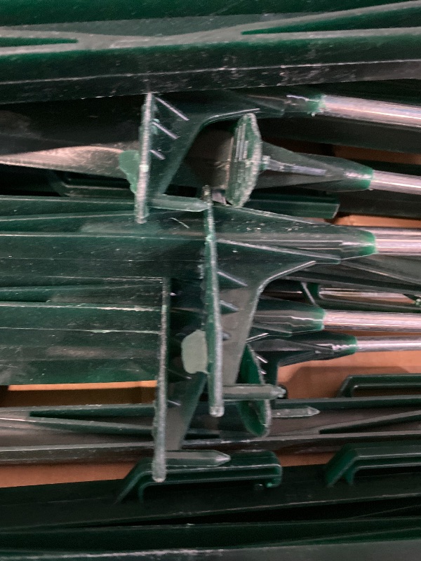 Photo 1 of Houseables Electric Fence Posts, Step in Fence Post 4FT, Electric Fencing, Garden Stakes, Garden Poles, Kit for Wire, Deer, Livestock, Temporary, Fiberglass, Plastic, Green, Ground Rod, 4 Feet, 50 PK | Scratches on 5th image