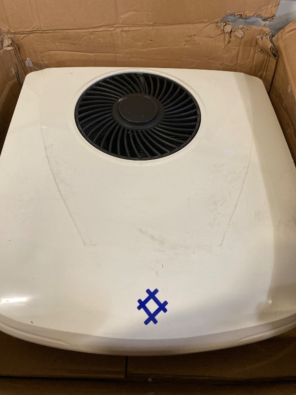 Photo 1 of RV Air Conditioner, 12V 10000 BTU Rooftop Air Conditioner for RVs, Trucks, Vans, Campers, Tractor, Low Profile Quiet AC Unit, Battery Powered (w/heater) | Scratches/Dirty