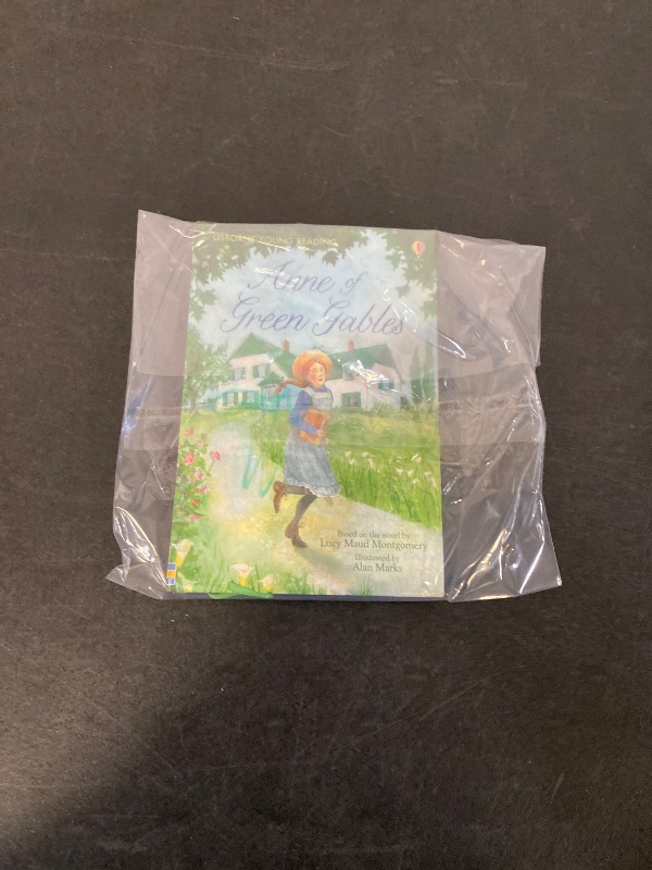View 4 of Anne of Green Gables (Young Reading 3) Hardcover