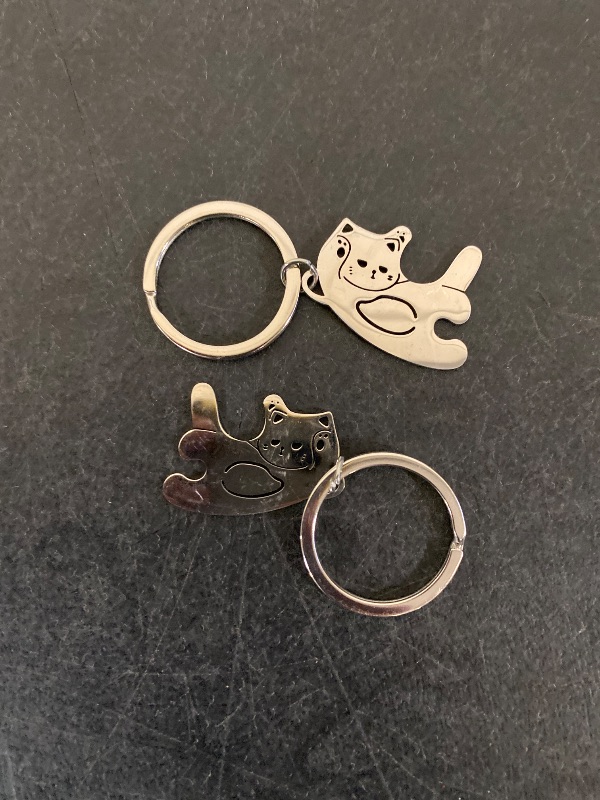 Photo 1 of 2 PCS Cat Couples Keychain Cute Stainless Steel Animals Keyring Gifts Backpack Car Keys Accessories Heart Charm
