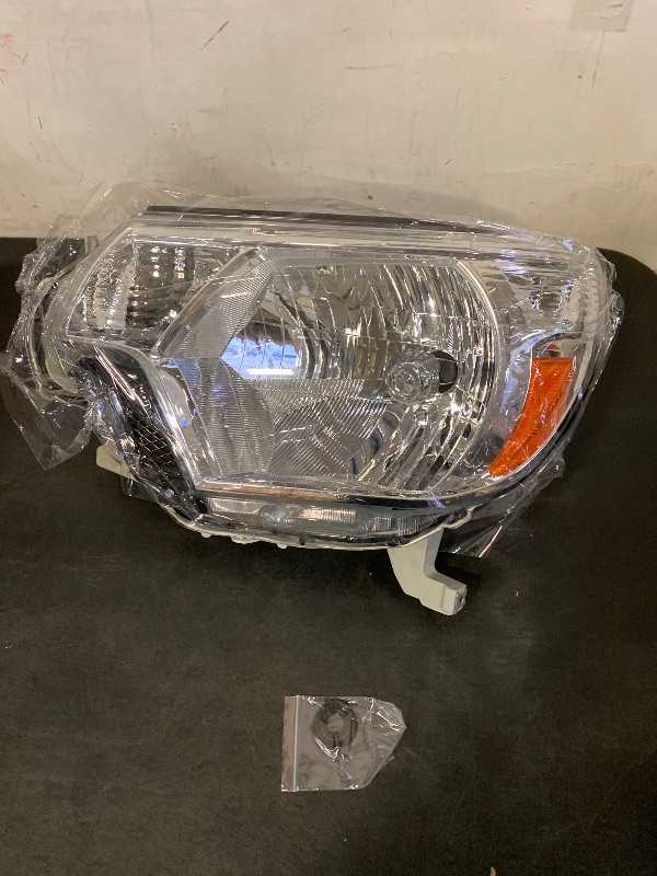 Photo 1 of Anti-misting Headlight Assemblies Fit For 2012 2013 2014 2015 Toyota Tacoma 12 13 14 15 Tacoma Front Light Headlamp Driver Side (L) | Only includes 1 Side