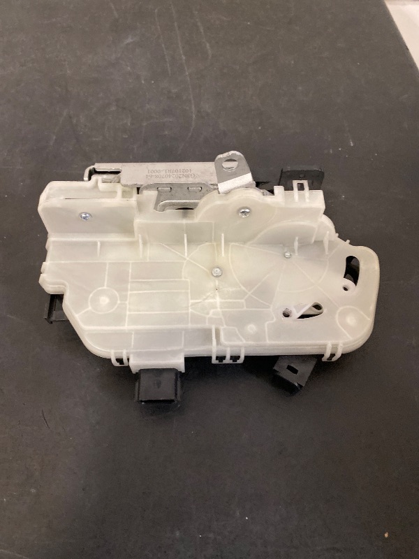 Photo 1 of 9L3Z5426413A Door Lock Actuator Latch Rear Left 937-612 Replacement for Ford F150 2009-2014 Escape 2008-2011 Mustang 2010-2014 Edge 2007-2015 Lincoln MKX 2007-2015 7T4Z7826413C | Minor Scratches