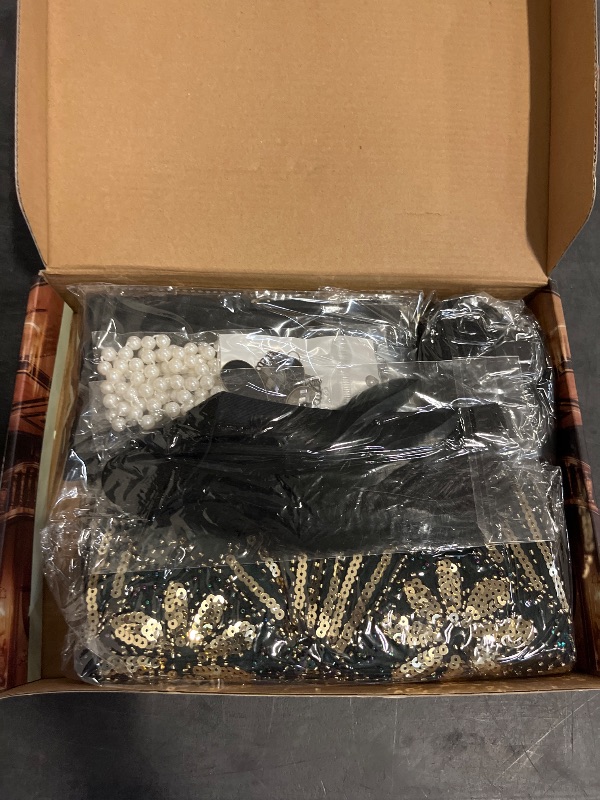 View 2 of FEPITO 1920s Flapper Dresses for Women, Fringed Sequin Great Gatsby Dress for Women with 20s Accessories, Roaring 20s Costumes