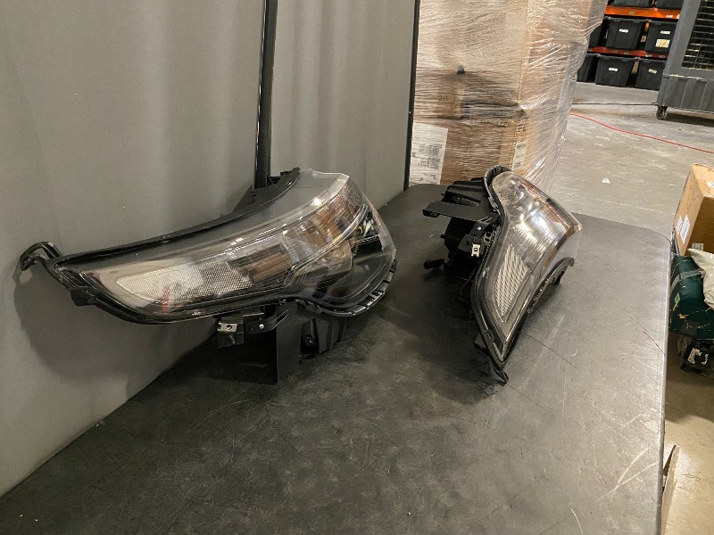 Photo 1 of Pair Halogen Projector Headlight Assembly Fit for Ford Explorer 2011-2015