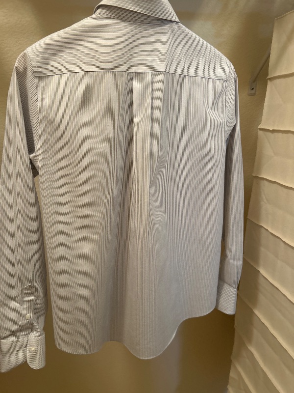 Photo 1 of BROOKS BROTHERS BLUE PIN STRIPED LADIES CLASSIC FIT NON-IRON STRETCH COTTON DRESS SHIRT (8)