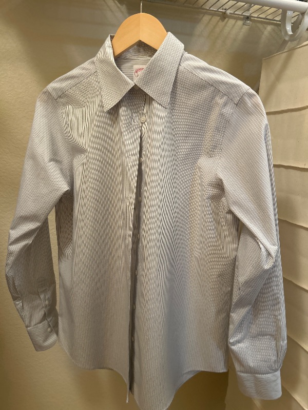 Photo 1 of BROOKS BROTHERS BLUE PIN STRIPED LADIES CLASSIC FIT NON-IRON STRETCH COTTON DRESS SHIRT (8)