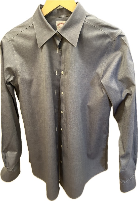 Photo 1 of BROOKS BROTHERS DENIM BLUE LADIES CLASSIC FIT NON-IRON STRETCH COTTON DRESS SHIRT (8)