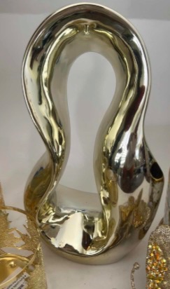 Photo 1 of 5 PC GOLD TONE HOME DECOR (TALLEST H12”)