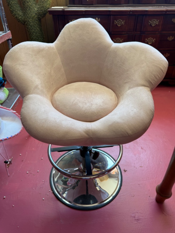 Photo 1 of PLUSH CREAM FABRIC FLOWER SWIVEL CHAIR
