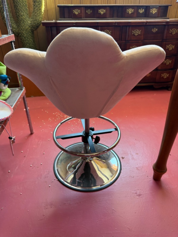 Photo 1 of PLUSH CREAM FABRIC FLOWER SWIVEL CHAIR