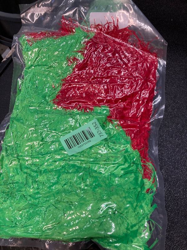Photo 1 of 10 pcs Christmas Feather Boas 5ft Artificial Fluffy Boas Feather Boas Set for Women Costume Halloween Christmas Wedding(10, Red Green)