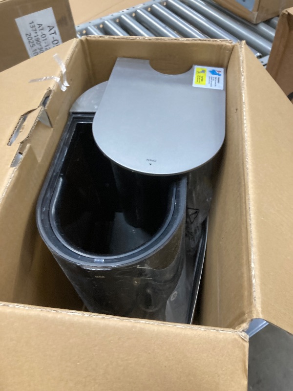 Photo 1 of **Very used and dirty****DREO 6L Humidifiers for Bedroom, Smart Warm & Cool Mist for Large Room, 60Hr Quiet Runtime for Baby, Plant, Humidity Sensor, Indicator Light, 12H Timer, Google/Alexa, HM713S