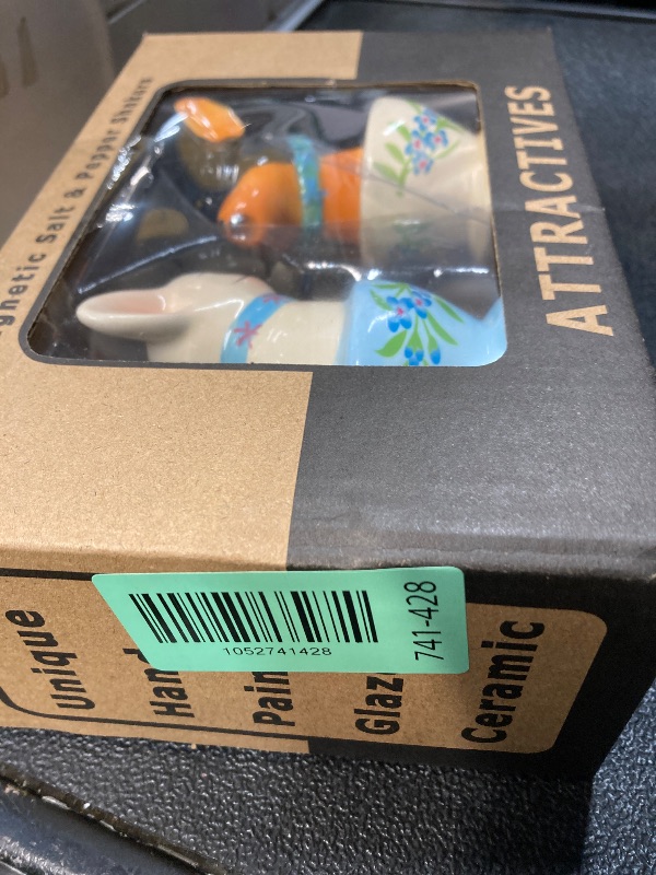 Photo 1 of 1 X Tea Cup Pups Magnetic Salt & Pepper Shaker Set S/P