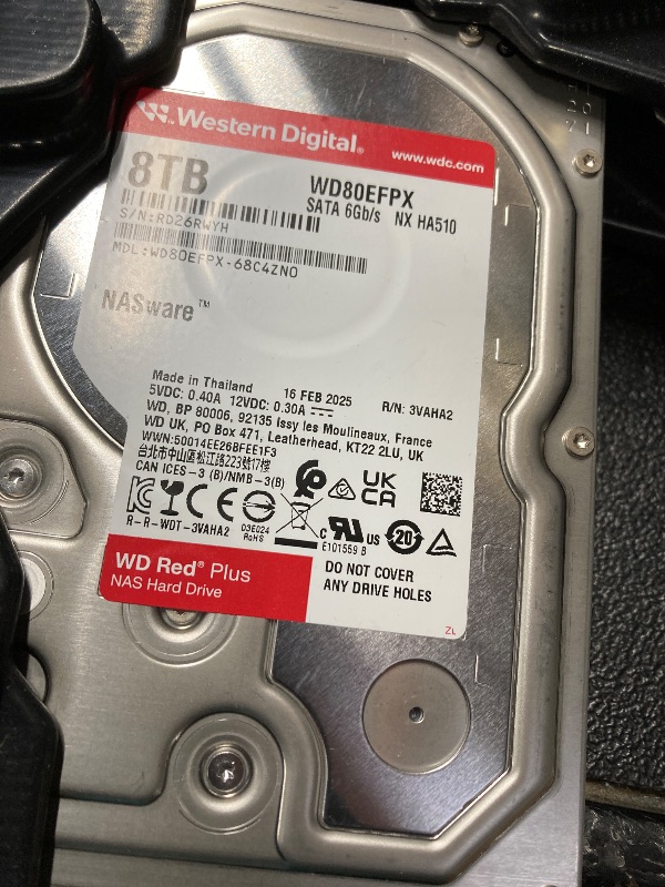 Photo 1 of **use to parts**Western Digital 8TB WD Red Plus NAS Internal Hard Drive HDD - 5640 RPM, SATA 6 Gb/s, CMR, 256 MB Cache, 3.5" - WD80EFPX