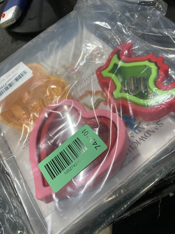 Photo 1 of ***MISSING MANY PIECES***Sandwich Cutter and Sealer, Sandwich Cutter for Kids 5 PCS?BIG?, Decruster Sandwich Maker, Great for Lunchbox and Bento Box - Boys and Girls Kids Lunch***MISSING MANY PIECES***