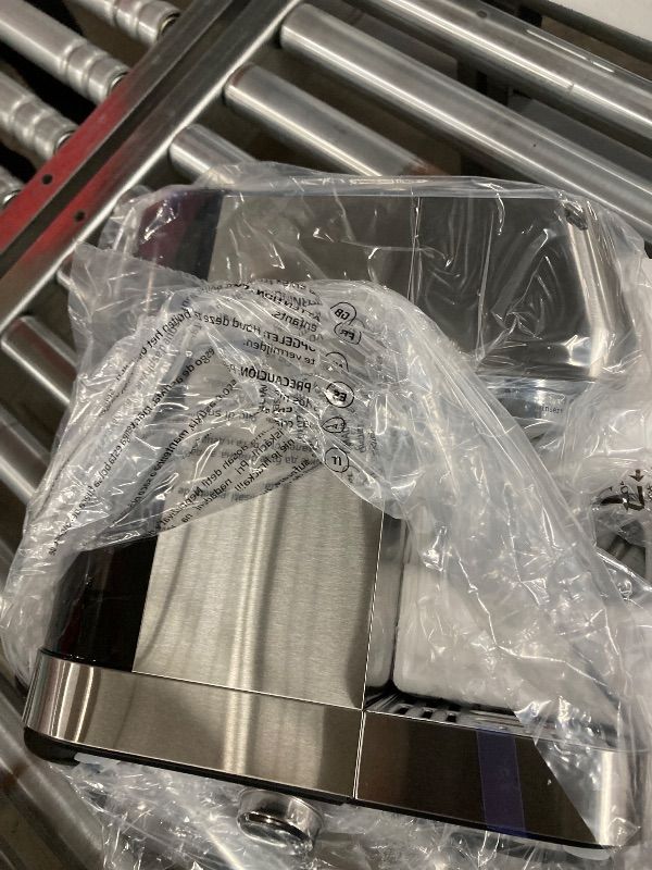 Photo 1 of ***DAMAGED -SELLING AS PARTS ONLY*** CASABREWS 3700 Essential Espresso Machine 20 Bar, Stainless Steel Cappuccino & Latte Machine with Steam Frother for Home, 43.9oz Water Tank, Coffee Gift for Women & Men, Silver