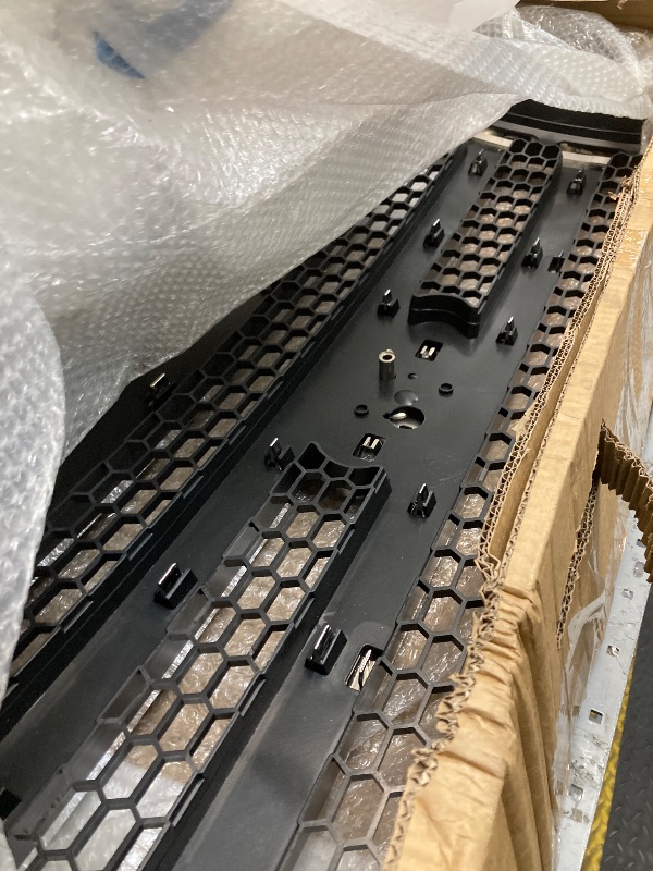 Photo 1 of ***MISSING PARTS***ECOTRIC Front Grille Compatible with Ford 1999-2004 F250 F350 Super Duty 2000-2004 Excursion New Grille Chrome Mesh Style***MISSING PARTS***