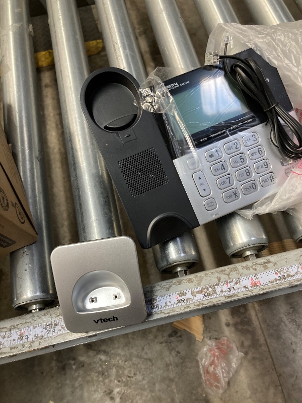 Photo 1 of ****missing parts-******VTech VG208-3 DECT 6.0 3-Handset Corded/Cordless Phone for Home with Answering Machine, Call Blocking, Caller ID, Large Backlit Display, Duplex Speakerphone, Intercom, Line-Power Backup(Silver/Black)