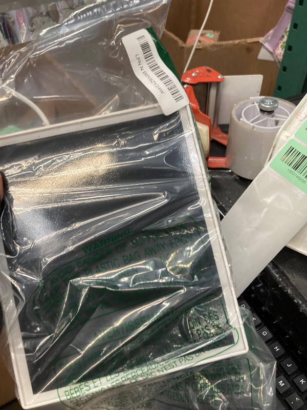 Photo 1 of ***MISSING MOUNT -SELLING AS INCOMPLETE PARTS ONLY***

VERVERAY Solar Panel for Ring Camera, 6W Solar Charger with USB-C & Barrel Plug for Ring Stick Up Cam Plus/Pro & Spotlight Cam Battery Series, Waterproof, 16ft Cable, White   ***NOT IN BOX***