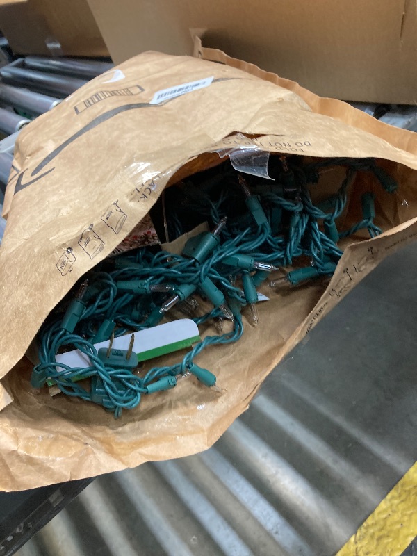 Photo 1 of **it doesn't work**PREXTEX 100 Count Clear Christmas Lights - 20 ft Ultra Bright String Lights with Green Wire for Indoor and Outdoor Use, Christmas Trees, Holidays, Patios and Garden