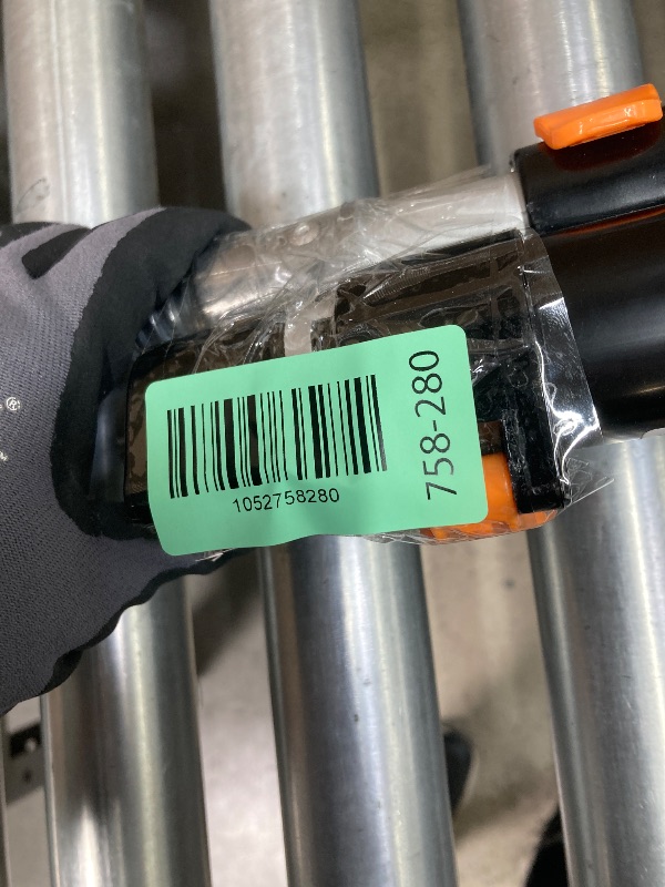 Photo 1 of *Scratches* VEVOR Telescopic Extension Pole, 7-30 FT Multi-Purpose Extension Pole, Sturdy Aluminum Alloy Paint Extendable Pole with Flip-Lock Design, Telescopic Pole for Painting, Dusting and Cleaning