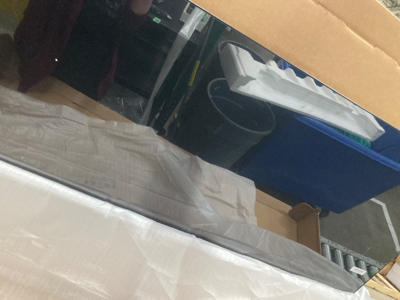 Photo 1 of *Parts Only* *Screen cracked* Samsung 58-Inch Class Crystal UHD U8000F 4K Smart TV (2025 Model) Endless Free Content, Crystal Processor 4K, MetalStream Design, Knox Security, Alexa Built-in