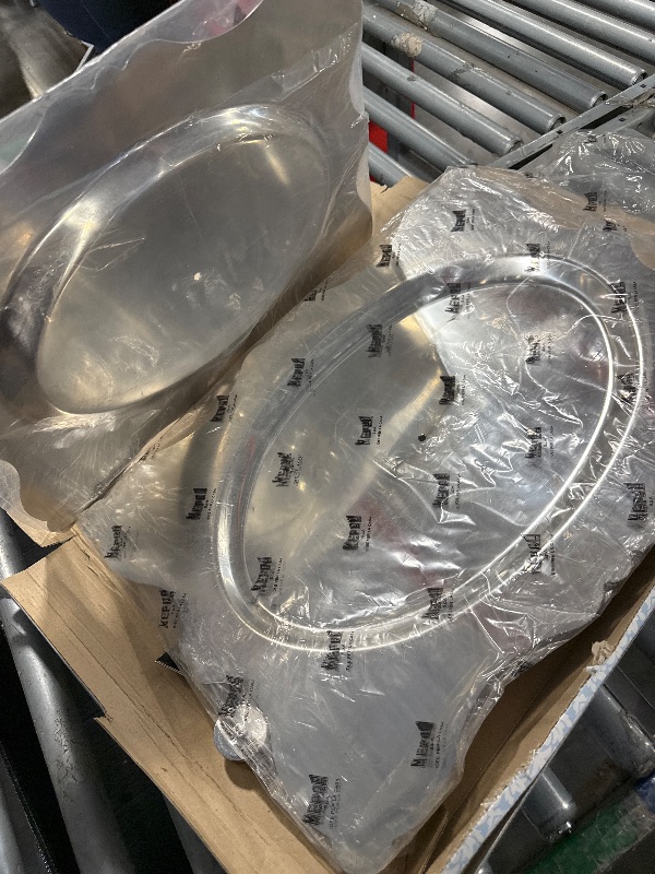 Photo 1 of **UNKNOWN MEASURES** Mepra 20080256P Dolce Vita Rectangular Tray with Base, Pewter