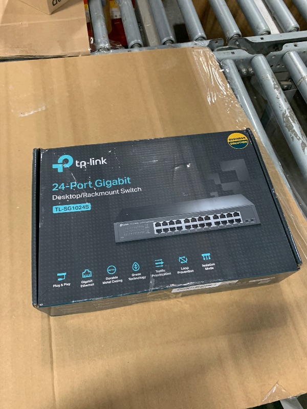 Photo 1 of TP-Link 24 Port Gigabit Ethernet Switch Desktop/ Rackmount Plug & Play Shielded Ports Sturdy Metal Fanless Quiet Traffic Optimization Unmanaged (TL-SG1024S)