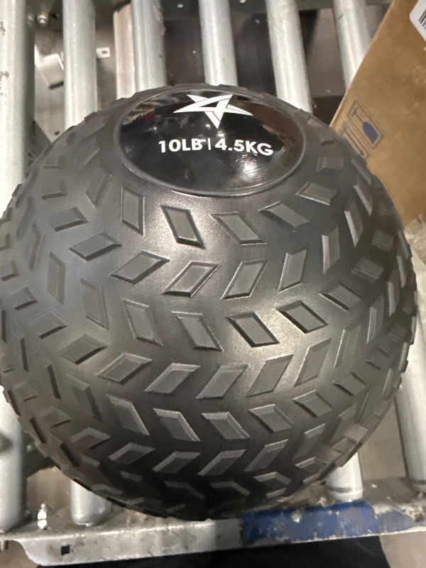 Photo 1 of 10 lbs medacine ball