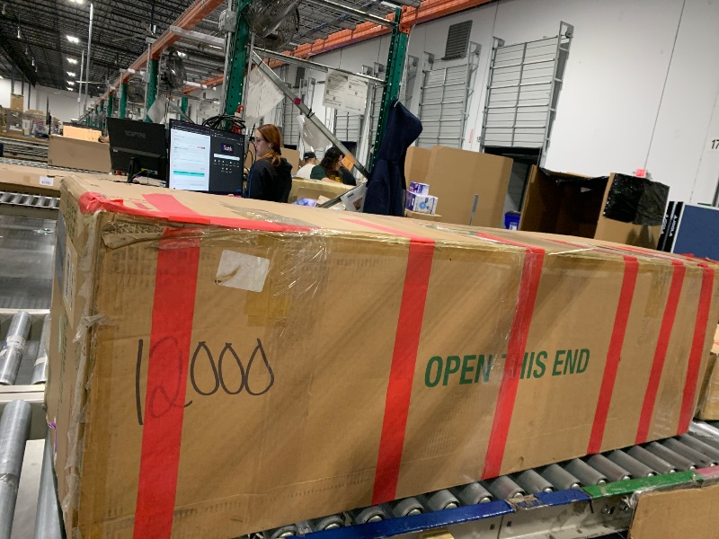 Photo 1 of ***WITH SNOW***
National Tree Company 9 ft Pre-Lit Dunhill Fir Artificial Christmas Tree, 900 LED Lights, 4,029 Tips, PowerConnect, Foot Pedal, 10 Light Functions, Includes Stand, Green