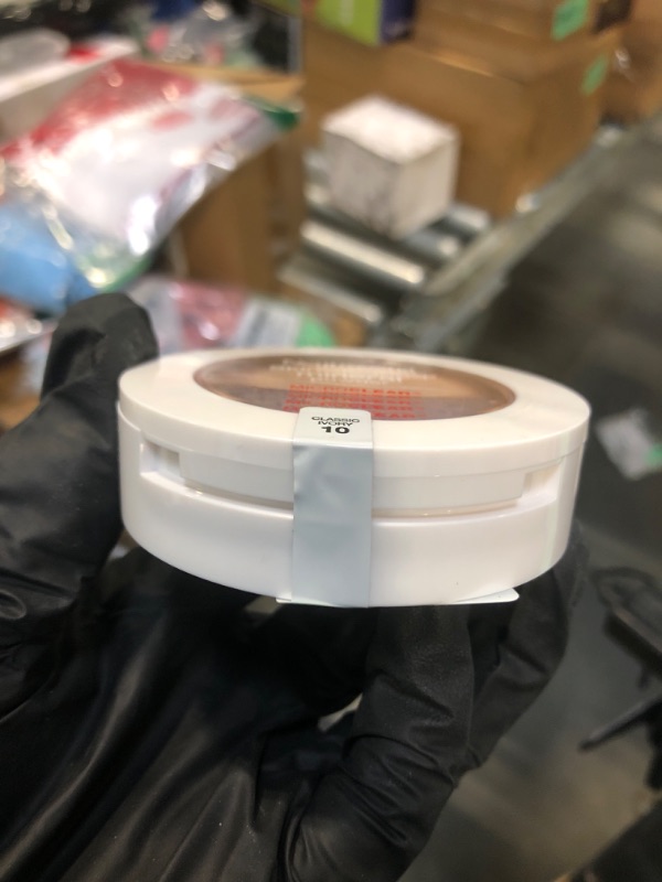 Photo 1 of ** FACTORY SEALED**
Neutrogena SkinClearing Mineral Powder, Classic Ivory 10, 0.38 Ounce (Pack of 2)