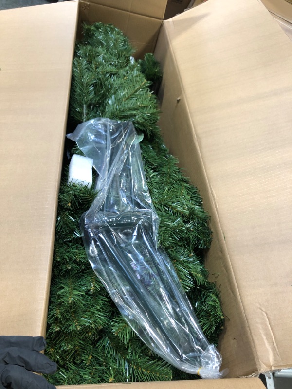 Photo 1 of ** FACTORY SEALED**
National Tree Company 7.5 ft Unlit North Valley Spruce Artificial Christmas Tree, 1,346 Tips, Includes Stand, Green