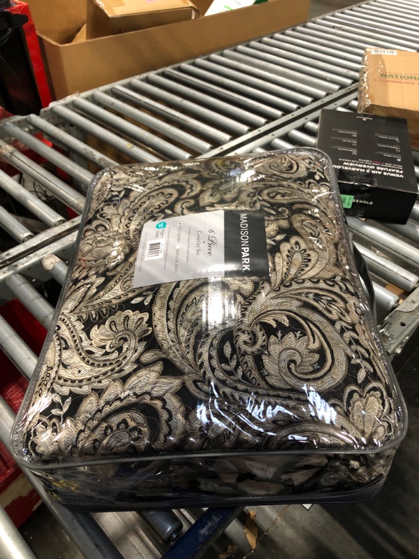 Photo 1 of ** FACTORY SEALED**
Madison Park Quilt Traditional Damask Design All Season, Lightweight Coverlet Bedspread Bedding Set, Matching Shams, Pillows, Full/Queen (90"x90"), Aubrey, Jacquard Paisley Black, 6 Piece